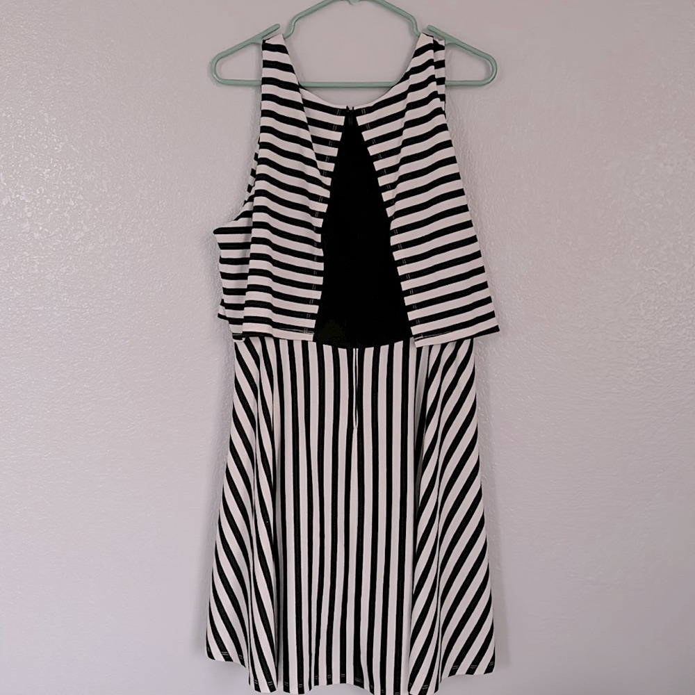 Forever 21+ dress - Picture 2 of 5